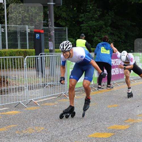 30.06.2024 - hella hamburg halbmarathon Strokosch-Dieckow http://msf.ph/oto/6561287 30.06.2024 09:08:19 Ziel 50, 20406 meine-sportfotos.de