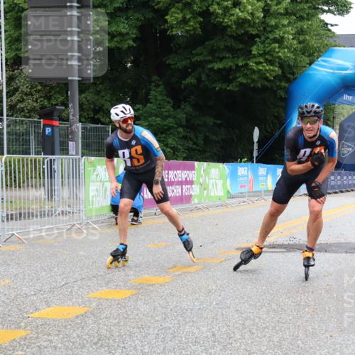 30.06.2024 - hella hamburg halbmarathon Strokosch-Dieckow http://msf.ph/oto/6562091 30.06.2024 09:10:51 Ziel 20086, 20155, 20400, 20401 meine-sportfotos.de