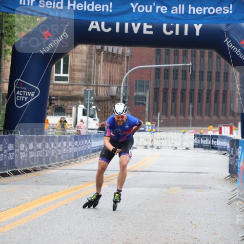 30.06.2024 - hella hamburg halbmarathon Strokosch-Dieckow http://msf.ph/oto/6562253 30.06.2024 09:11:01 Ziel 20086, 20155, 20400, 20401 meine-sportfotos.de