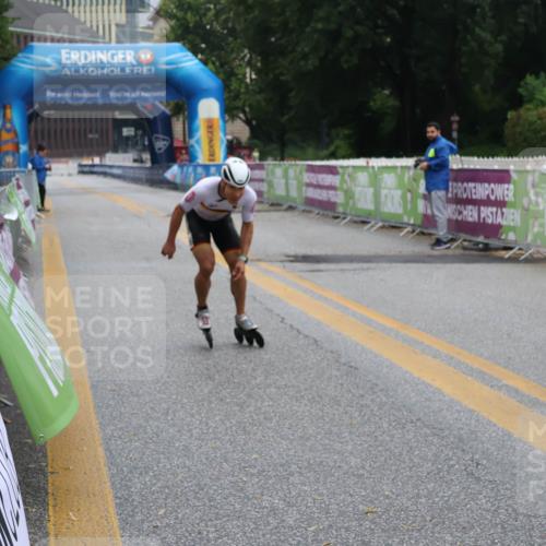 30.06.2024 - hella hamburg halbmarathon Lena Gebhardt http://msf.ph/oto/6609125 30.06.2024 09:08:24 Ziel 50, 20406 meine-sportfotos.de