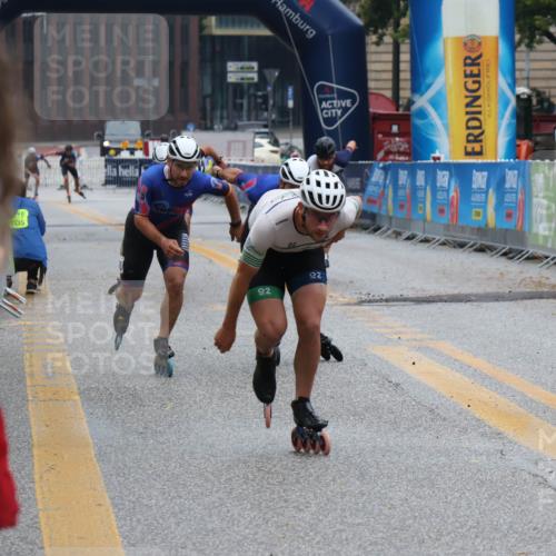 30.06.2024 - hella hamburg halbmarathon Lena Gebhardt http://msf.ph/oto/6609289 30.06.2024 09:10:38 Ziel 20344, 20436, 20454 meine-sportfotos.de