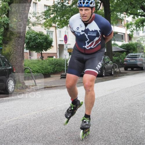 30.06.2024 - hella hamburg halbmarathon KatJ http://msf.ph/oto/6620881 30.06.2024 09:01:41 Laufen KM 15  meine-sportfotos.de
