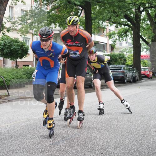 30.06.2024 - hella hamburg halbmarathon KatJ http://msf.ph/oto/6621361 30.06.2024 09:03:49 Laufen KM 15 0286 meine-sportfotos.de