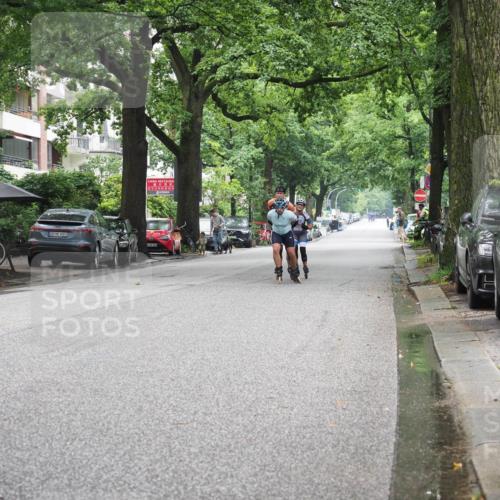 30.06.2024 - hella hamburg halbmarathon KatJ http://msf.ph/oto/6621384 30.06.2024 09:04:01 Laufen KM 15 6008 meine-sportfotos.de