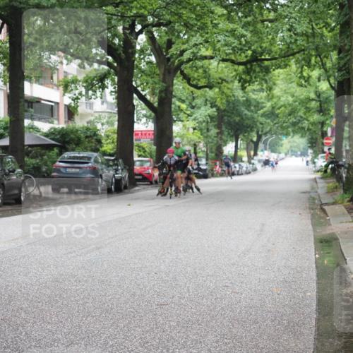 30.06.2024 - hella hamburg halbmarathon KatJ http://msf.ph/oto/6621652 30.06.2024 09:05:46 Laufen KM 15 103 meine-sportfotos.de