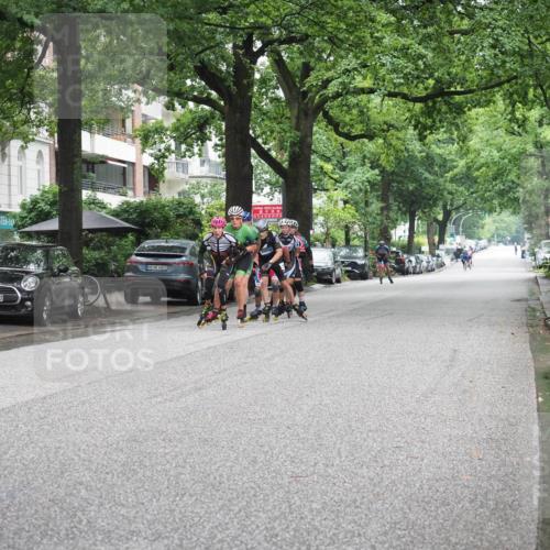 30.06.2024 - hella hamburg halbmarathon KatJ http://msf.ph/oto/6621665 30.06.2024 09:05:47 Laufen KM 15 103, 600 meine-sportfotos.de