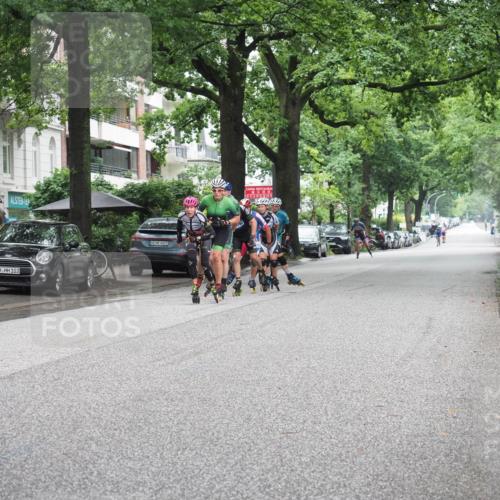 30.06.2024 - hella hamburg halbmarathon KatJ http://msf.ph/oto/6621680 30.06.2024 09:05:47 Laufen KM 15 103, 600 meine-sportfotos.de