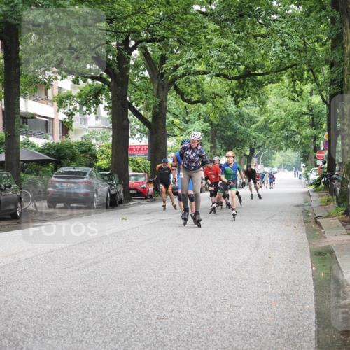 30.06.2024 - hella hamburg halbmarathon KatJ http://msf.ph/oto/6622302 30.06.2024 09:08:18 Laufen KM 15 103, 600, 97 meine-sportfotos.de