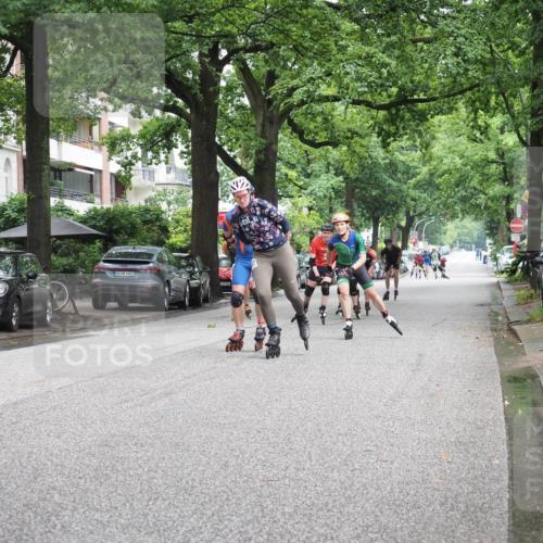 30.06.2024 - hella hamburg halbmarathon KatJ http://msf.ph/oto/6622311 30.06.2024 09:08:19 Laufen KM 15 103, 00, 600, 56 meine-sportfotos.de