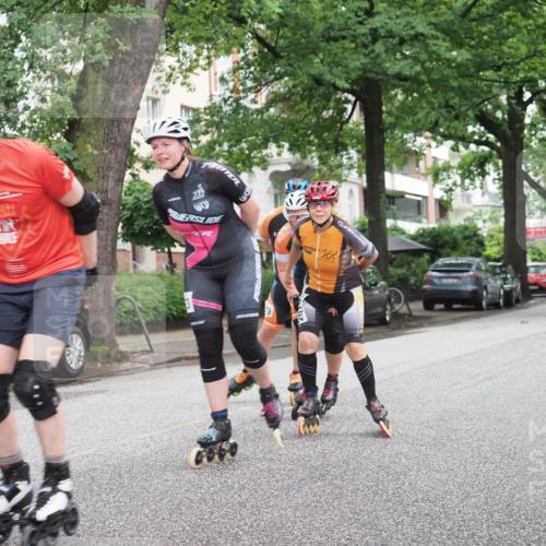 30.06.2024 - hella hamburg halbmarathon KatJ http://msf.ph/oto/6622390 30.06.2024 09:08:22 Laufen KM 15 22, 9, 3 meine-sportfotos.de
