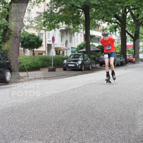 30.06.2024 - hella hamburg halbmarathon KatJ http://msf.ph/oto/6622579 30.06.2024 09:08:34 Laufen KM 15 67, 20067 meine-sportfotos.de