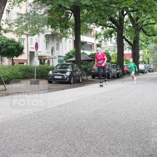 30.06.2024 - hella hamburg halbmarathon KatJ http://msf.ph/oto/6622920 30.06.2024 09:10:34 Laufen KM 15 103, 20068 meine-sportfotos.de
