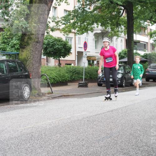 30.06.2024 - hella hamburg halbmarathon KatJ http://msf.ph/oto/6622938 30.06.2024 09:10:35 Laufen KM 15 20068, 600 meine-sportfotos.de