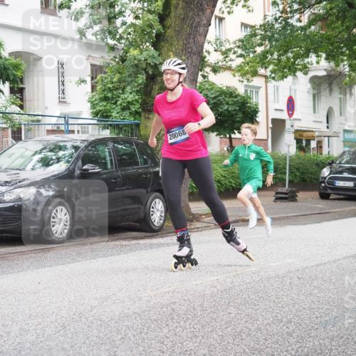 30.06.2024 - hella hamburg halbmarathon KatJ http://msf.ph/oto/6622960 30.06.2024 09:10:36 Laufen KM 15 165, 20068, 103 meine-sportfotos.de