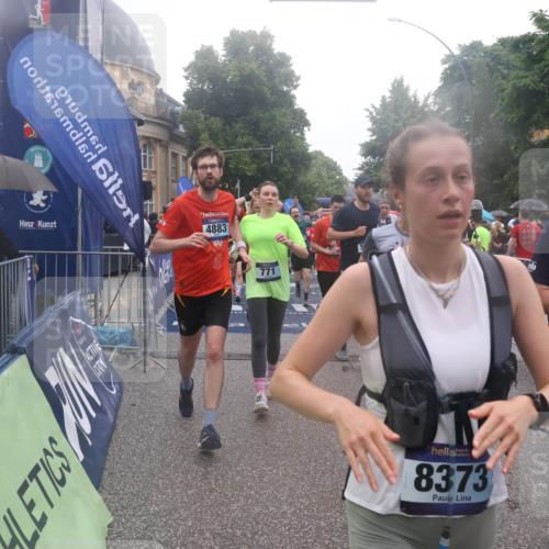 30.06.2024 - hella hamburg halbmarathon Lena Gebhardt http://msf.ph/oto/6676294 30.06.2024 11:44:49 Ziel 771, 796, 1314, 2039, 2884, 2929, 3664, 3665, 4212, 4298, 4883, 5723, 5838, 6168, 6341, 6503, 6771, 7203, 7486, 7687, 7688, 8254, 8373, 8420, 8549, 9128, 9136, 9526, 9542, 9913, 10832, 11327, 11652, 11666, 11775, 11828, 11835, 12092 meine-sportfotos.de