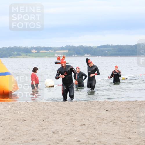 04.08.2024 - OstseeMan Strokosch-Dieckow http://msf.ph/oto/6677198 04.08.2024 07:59:37 Schwimmen 127, 128 meine-sportfotos.de