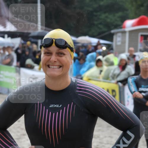 04.08.2024 - OstseeMan Strokosch-Dieckow http://msf.ph/oto/6680277 04.08.2024 06:50:30 Bevor dem Schwimmen  meine-sportfotos.de