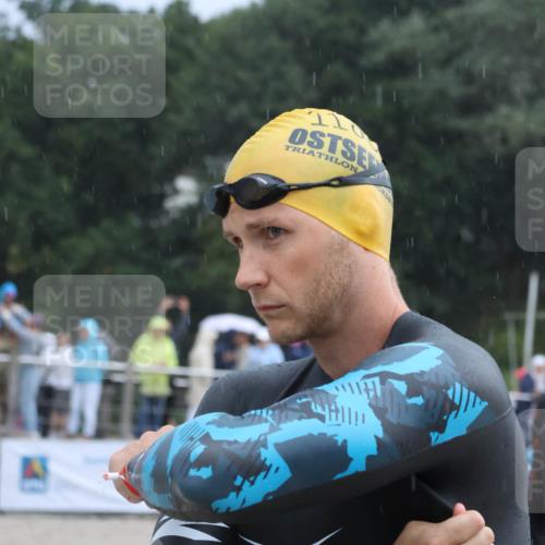 04.08.2024 - OstseeMan Strokosch-Dieckow http://msf.ph/oto/6680290 04.08.2024 06:50:55 Bevor dem Schwimmen  meine-sportfotos.de