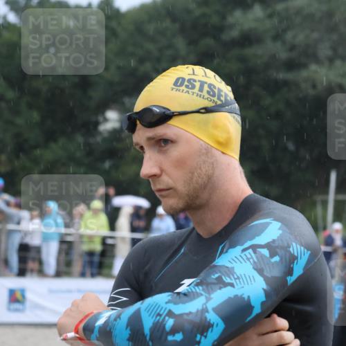 04.08.2024 - OstseeMan Strokosch-Dieckow http://msf.ph/oto/6680292 04.08.2024 06:50:55 Bevor dem Schwimmen  meine-sportfotos.de