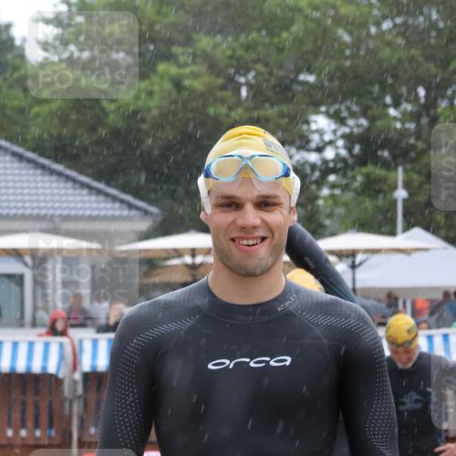 04.08.2024 - OstseeMan Strokosch-Dieckow http://msf.ph/oto/6680294 04.08.2024 06:51:00 Bevor dem Schwimmen  meine-sportfotos.de
