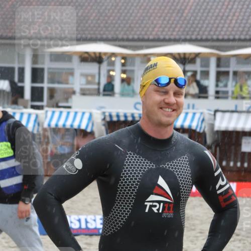 04.08.2024 - OstseeMan Strokosch-Dieckow http://msf.ph/oto/6680303 04.08.2024 06:51:09 Bevor dem Schwimmen  meine-sportfotos.de