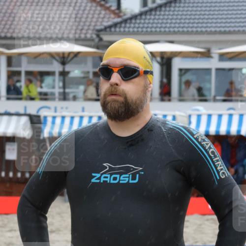 04.08.2024 - OstseeMan Strokosch-Dieckow http://msf.ph/oto/6680311 04.08.2024 06:51:20 Bevor dem Schwimmen  meine-sportfotos.de