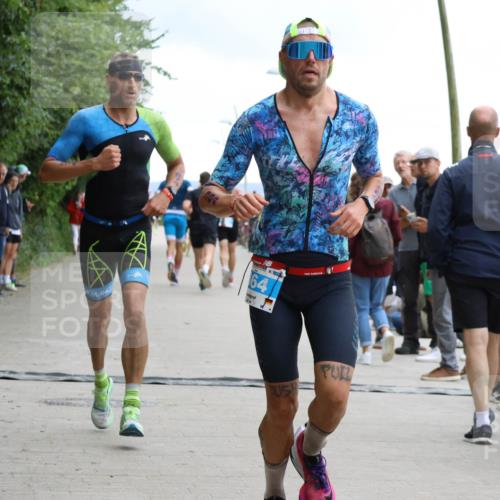 04.08.2024 - OstseeMan Strokosch-Dieckow http://msf.ph/oto/6700786 04.08.2024 13:35:55 Laufen 254, 297, 364, 370, 624, 674, 688, 718, 721, 980, 1279 meine-sportfotos.de
