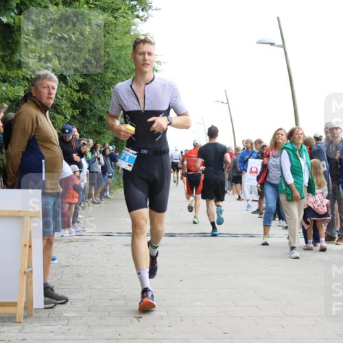 04.08.2024 - OstseeMan Strokosch-Dieckow http://msf.ph/oto/6700989 04.08.2024 13:38:57 Laufen 113, 311, 371, 402, 418, 471, 834, 942, 953, 1148, 1208, 1244 meine-sportfotos.de