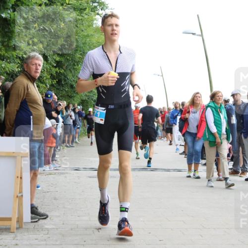 04.08.2024 - OstseeMan Strokosch-Dieckow http://msf.ph/oto/6700994 04.08.2024 13:38:57 Laufen 113, 311, 371, 402, 418, 471, 834, 942, 953, 1148, 1208, 1244 meine-sportfotos.de