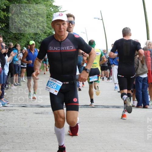04.08.2024 - OstseeMan Strokosch-Dieckow http://msf.ph/oto/6701005 04.08.2024 13:39:04 Laufen 276, 357, 402, 421, 471, 533, 834, 942, 956, 1148, 1208, 1244 meine-sportfotos.de