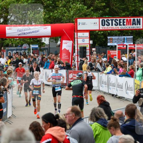 04.08.2024 - OstseeMan Michael Strokosch http://msf.ph/oto/6701067 04.08.2024 14:11:45 Laufen 1, 54, 57, 100, 101, 153, 194, 440, 505, 542, 595, 644, 721, 735, 834, 866, 867, 879, 932, 952, 1138, 1183, 1187, 1224, 1261, 1263, 1299 meine-sportfotos.de
