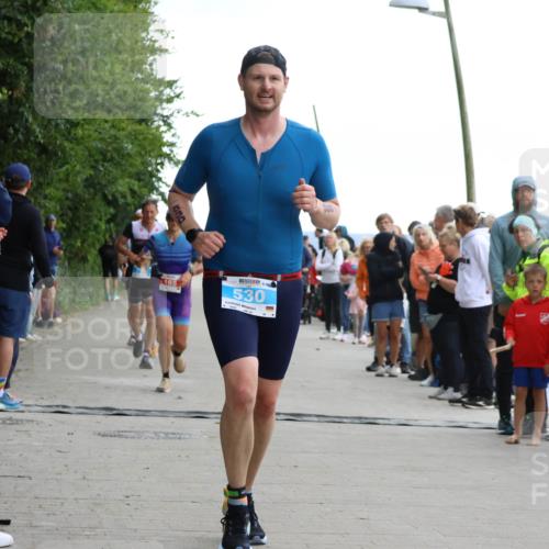 04.08.2024 - OstseeMan Strokosch-Dieckow http://msf.ph/oto/6705784 04.08.2024 14:06:31 Laufen 114, 114, 165, 254, 267, 292, 332, 497, 530, 665 meine-sportfotos.de