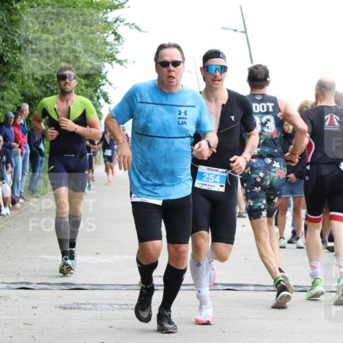 04.08.2024 - OstseeMan Strokosch-Dieckow http://msf.ph/oto/6706247 04.08.2024 14:12:48 Laufen 119, 229, 251, 254, 554, 626, 664, 756, 792, 975, 1168, 1195, 1239, 1290 meine-sportfotos.de