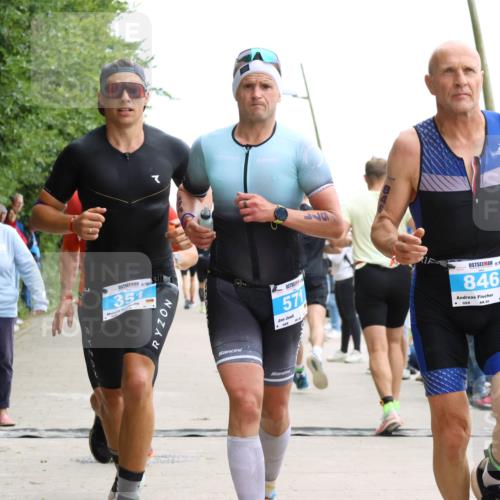 04.08.2024 - OstseeMan Strokosch-Dieckow http://msf.ph/oto/6706263 04.08.2024 14:13:42 Laufen 95, 138, 168, 218, 240, 351, 571, 574, 676, 729, 808, 846, 860, 890, 937, 956, 1164, 1279, 1295 meine-sportfotos.de