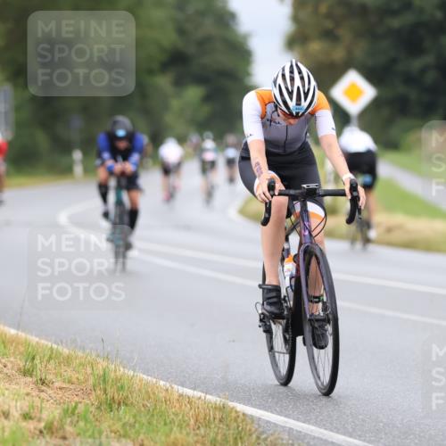 04.08.2024 - OstseeMan Fuchs,  Jonas http://msf.ph/oto/6707683 04.08.2024 10:42:19 Radfahren 32, 44, 162, 271, 425, 466, 468, 547, 548, 579, 653, 714, 727, 761 meine-sportfotos.de