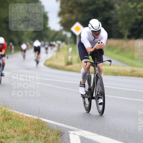 04.08.2024 - OstseeMan Fuchs,  Jonas http://msf.ph/oto/6707702 04.08.2024 10:42:21 Radfahren 32, 44, 162, 402, 425, 466, 468, 547, 548, 579, 653, 714, 727, 761 meine-sportfotos.de