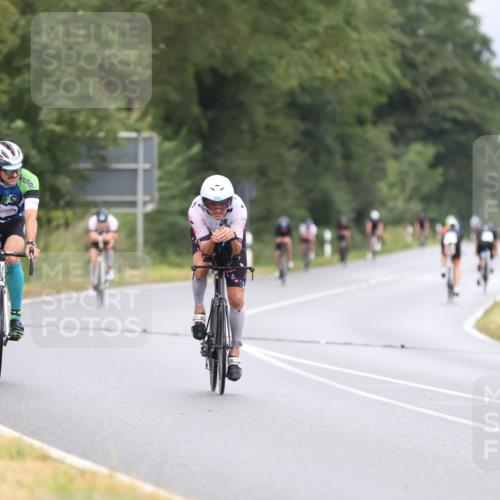 04.08.2024 - OstseeMan Fuchs,  Jonas http://msf.ph/oto/6708279 04.08.2024 10:43:07 Radfahren 228, 377, 404, 405, 414, 471, 514, 550, 609, 656, 699, 777, 1101 meine-sportfotos.de