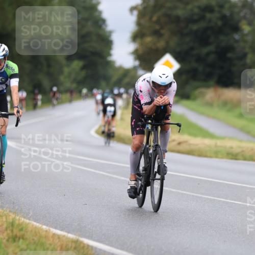 04.08.2024 - OstseeMan Fuchs,  Jonas http://msf.ph/oto/6708305 04.08.2024 10:43:09 Radfahren 228, 377, 404, 405, 414, 471, 514, 550, 609, 777, 1101 meine-sportfotos.de