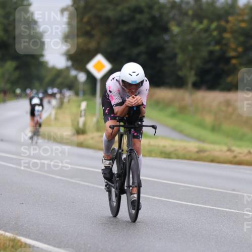 04.08.2024 - OstseeMan Fuchs,  Jonas http://msf.ph/oto/6708316 04.08.2024 10:43:09 Radfahren 228, 377, 404, 405, 414, 471, 514, 550, 609, 777, 1101 meine-sportfotos.de