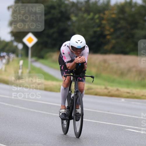 04.08.2024 - OstseeMan Fuchs,  Jonas http://msf.ph/oto/6708327 04.08.2024 10:43:09 Radfahren 228, 377, 404, 405, 414, 471, 514, 550, 609, 777, 1101 meine-sportfotos.de