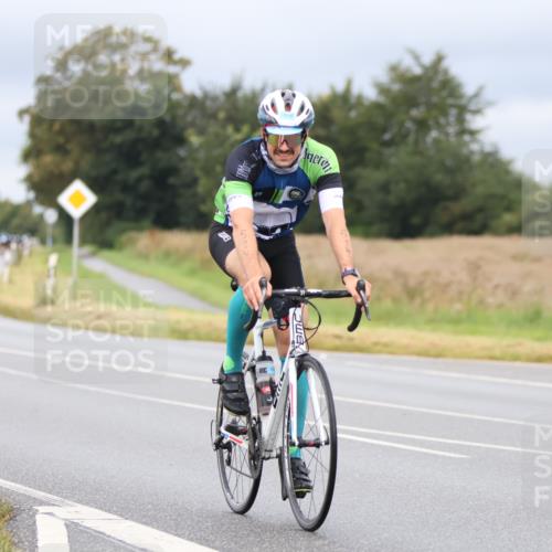 04.08.2024 - OstseeMan Fuchs,  Jonas http://msf.ph/oto/6708356 04.08.2024 10:43:10 Radfahren 228, 369, 377, 404, 405, 471, 514, 550, 609, 668, 777, 1101 meine-sportfotos.de