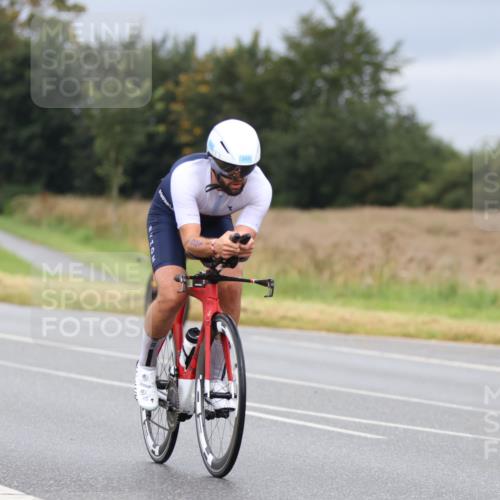 04.08.2024 - OstseeMan Fuchs,  Jonas http://msf.ph/oto/6708570 04.08.2024 10:43:43 Radfahren 240, 304, 334, 365, 422, 521, 539, 641, 645, 1133, 1136 meine-sportfotos.de