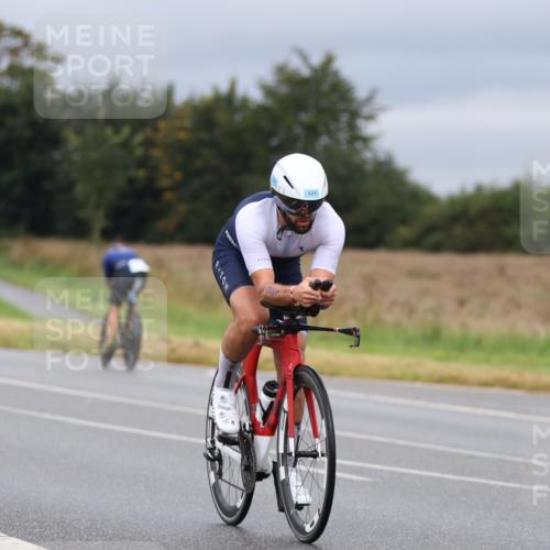 04.08.2024 - OstseeMan Fuchs,  Jonas http://msf.ph/oto/6708579 04.08.2024 10:43:43 Radfahren 240, 304, 334, 365, 422, 521, 539, 641, 645, 1133, 1136 meine-sportfotos.de