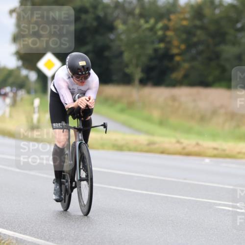 04.08.2024 - OstseeMan Fuchs,  Jonas http://msf.ph/oto/6708633 04.08.2024 10:43:46 Radfahren 240, 304, 323, 334, 422, 521, 539, 641, 645, 1133, 1136 meine-sportfotos.de