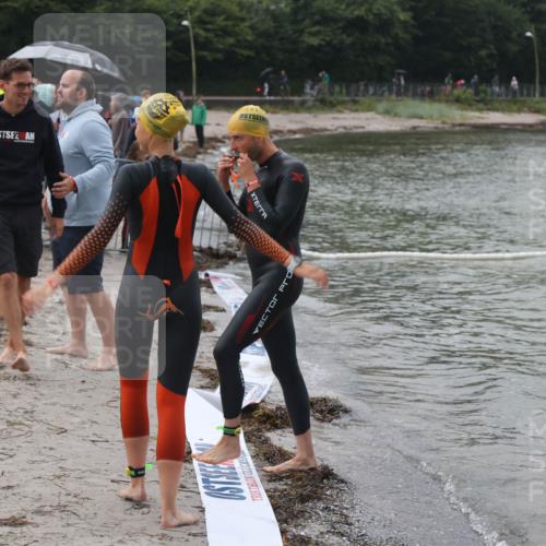 04.08.2024 - OstseeMan H.Heesch http://msf.ph/oto/6710714 04.08.2024 06:50:20 Bevor dem Schwimmen  meine-sportfotos.de