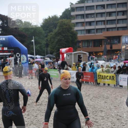 04.08.2024 - OstseeMan H.Heesch http://msf.ph/oto/6710726 04.08.2024 06:50:37 Bevor dem Schwimmen  meine-sportfotos.de