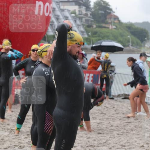 04.08.2024 - OstseeMan H.Heesch http://msf.ph/oto/6710737 04.08.2024 06:50:56 Bevor dem Schwimmen  meine-sportfotos.de
