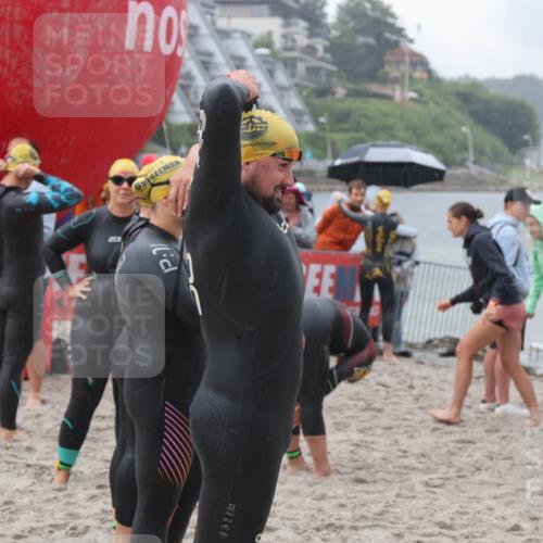 04.08.2024 - OstseeMan H.Heesch http://msf.ph/oto/6710738 04.08.2024 06:50:56 Bevor dem Schwimmen  meine-sportfotos.de