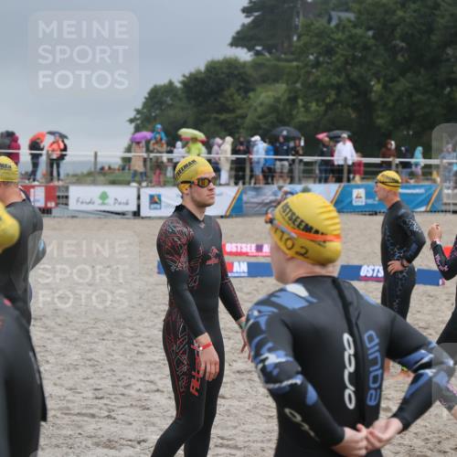 04.08.2024 - OstseeMan H.Heesch http://msf.ph/oto/6710753 04.08.2024 06:52:16 Bevor dem Schwimmen  meine-sportfotos.de
