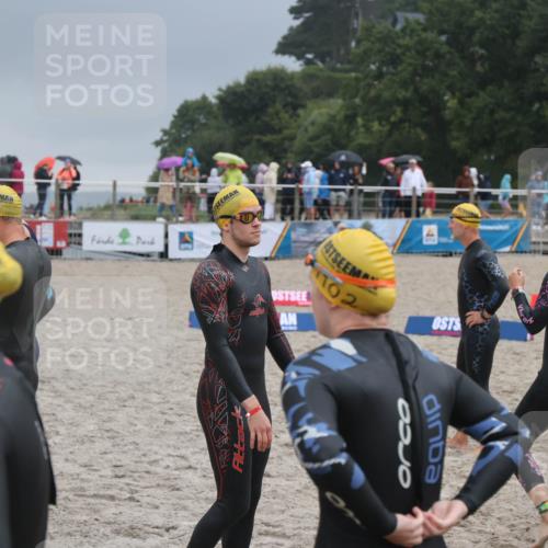 04.08.2024 - OstseeMan H.Heesch http://msf.ph/oto/6710754 04.08.2024 06:52:16 Bevor dem Schwimmen  meine-sportfotos.de